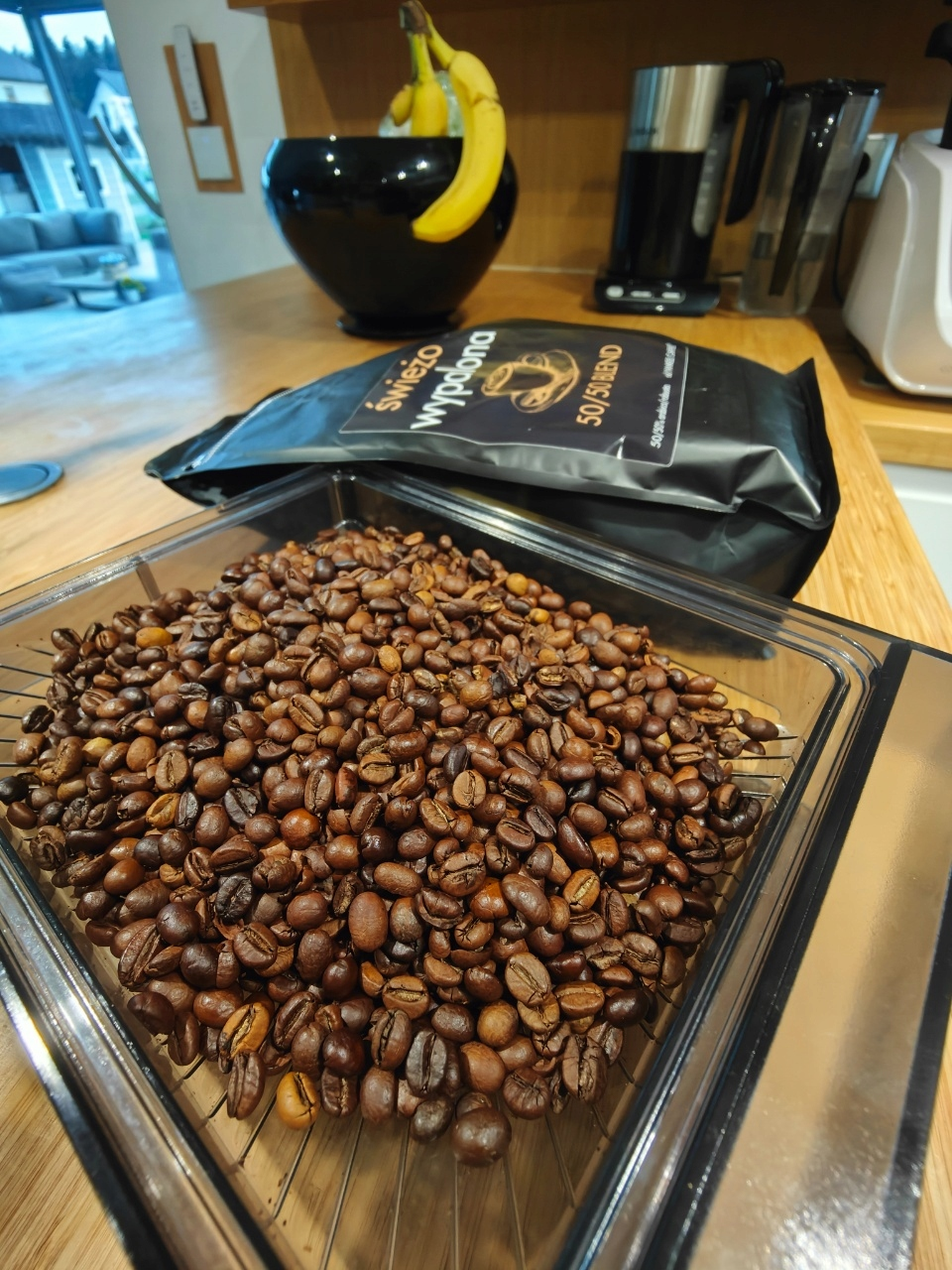 Świeżo palone ziarna i opakowanie Yankee Caffee